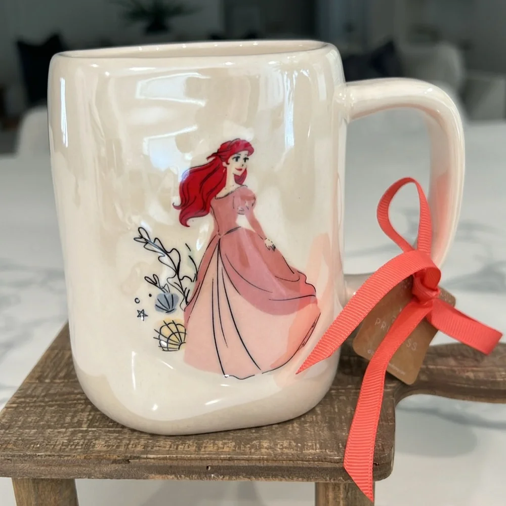 👑Cute. Rae Dunn PRINCESS MUG.